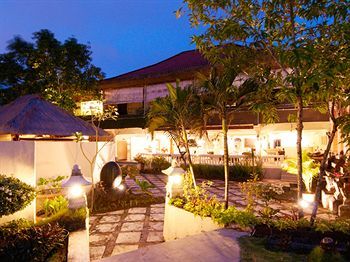 The Alit Hotel Kuta Lombok Buitenkant foto